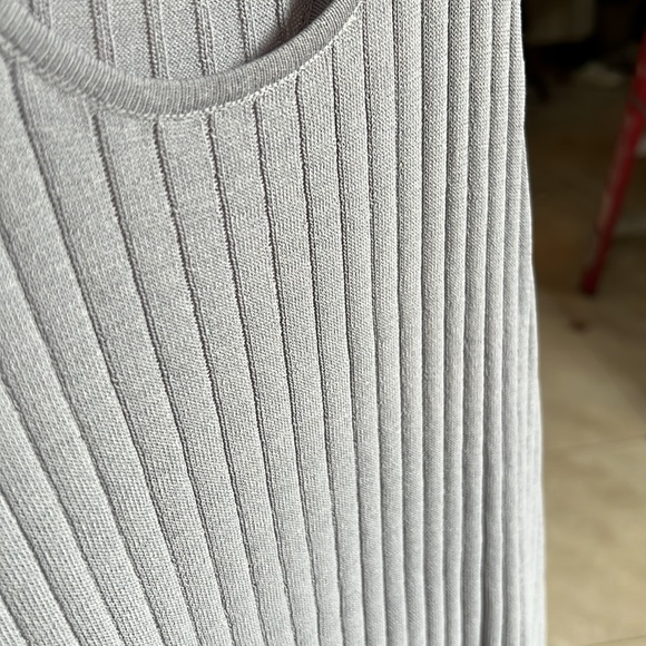 Never worn Modern citizen grey tank. Perfect condition. Elegant and flowing. - Picture 5 of 5
